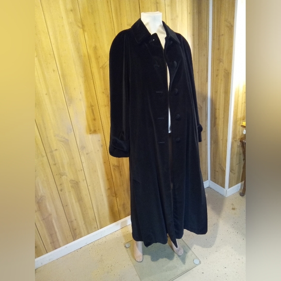 Jones NY Woman's full length coat - Picture 1 of 8